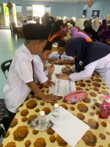 Pertandingan Kaligrafi Cantik