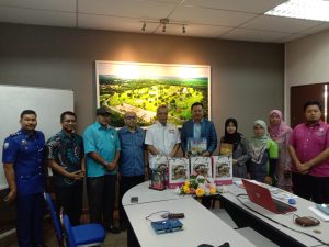 Pemantauan Bahasa di Tempat Awam di Pekan, Pahang.