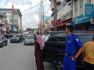 Pemantauan Bahasa di Tempat Awam di Pekan, Pahang.