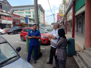 Pemantauan Bahasa di Tempat Awam di Pekan, Pahang.