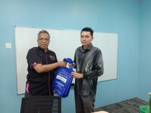 Pemantauan Bahasa di Tempat Awam di Kuantan, Pahang.