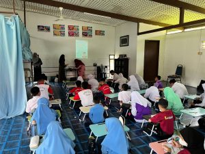 Bazar Ilmu DBP di SK Pekan Telupid dan SK Pekan Beluran