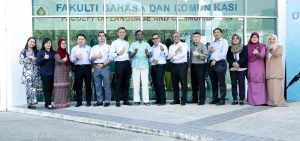 Kunjungan Hormat Pengarah Jabatan Dasar dan Penyelidikan Dewan Bahasa dan Pustaka kepada Naib Canselor Universiti Malaysia Sarawak