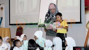 Pertandingan Mewarna Madani dan Program Sujana Kata Sasterawan Negara