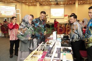 Pertandingan Mewarna Madani dan Program Sujana Kata Sasterawan Negara