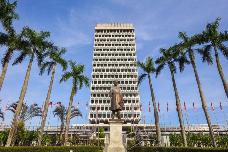 Audit Bahasa: Sejarah, Falsafah dan Keberkesanan.