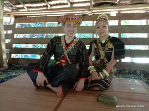 Bhadhu dan Suval: Pakaian Lelaki Tenunan Etnik Rungus