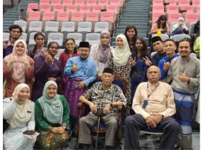 Perginya Yusuf Hasan Umpama Hilangnya Suatu Perkataan  dalam Sebaris Ungkapan yang Indah